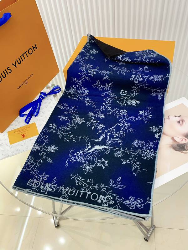 Louis Vuitton Scarf LVC00552